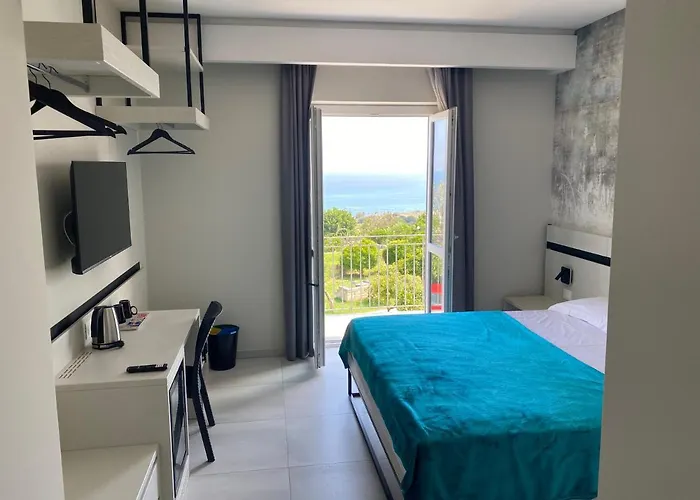 Alojamento de Acomodação e Pequeno-almoço Gabriel Holidays Tropea